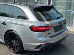 Audi RS 4 RS4 Avant Black Obsidian Edition - ფოტო 4