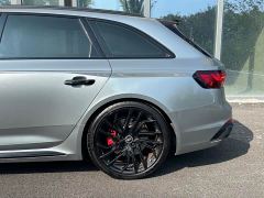 Audi RS 4 RS4 Avant Black Obsidian Edition - ფოტო 8