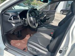 Toyota Camry 2.5G Luxury - ფოტო 10
