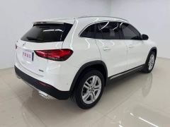 Mercedes-Benz GLA 180 - photo 4