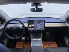 Tesla Model Y Long Range All-Wheel Drive - ფოტო 8
