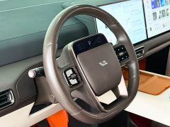 Li Auto Li Xiang MEGA Ultra - фото 12