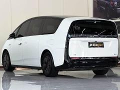 Li Auto Li Xiang MEGA Ultra - фото 4