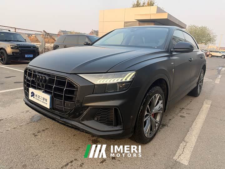 Audi Q8 55 TFSI Luxury Sport