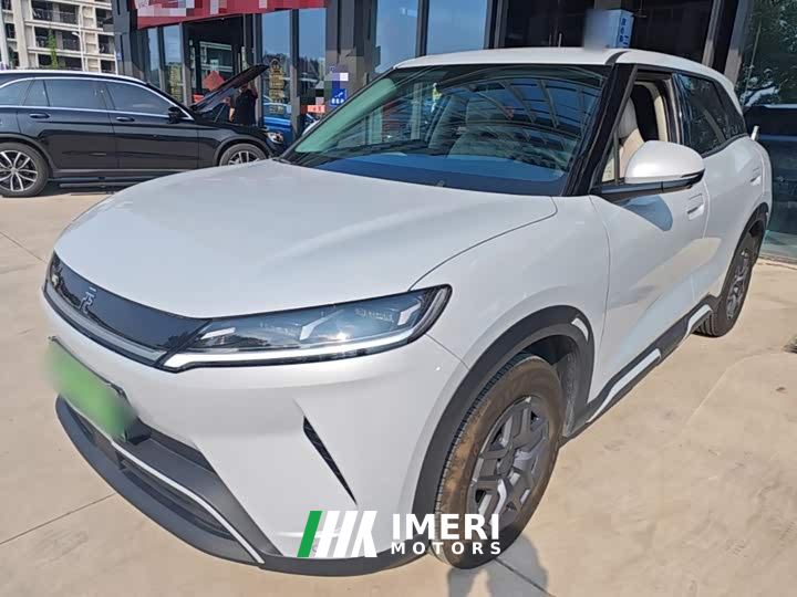 BYD Yuan UP 301KM Pilot Edition - автомобиль из Китая