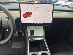 Tesla Model Y Long Range All-Wheel Drive - ფოტო 12