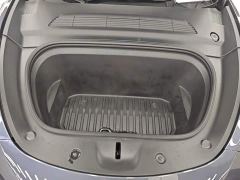 Tesla Model Y Long Range All-Wheel Drive - ფოტო 19