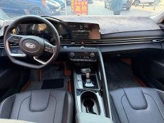 Hyundai Elantra 1.5L CVT LUX Prestige Edition - фото 6