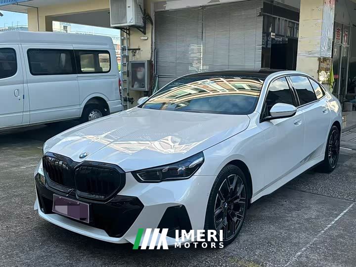 BMW 5 Series 530Li Luxury M Sport Package