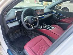 BMW 5 Series 530Li Luxury M Sport Package - фото 3