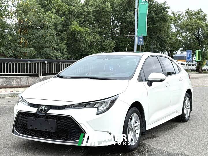 Toyota Corolla 1.8L CVT Luxury - автомобиль из Китая
