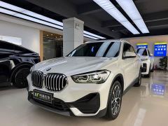BMW X1 sDrive25Li Leading Edition - фото 1