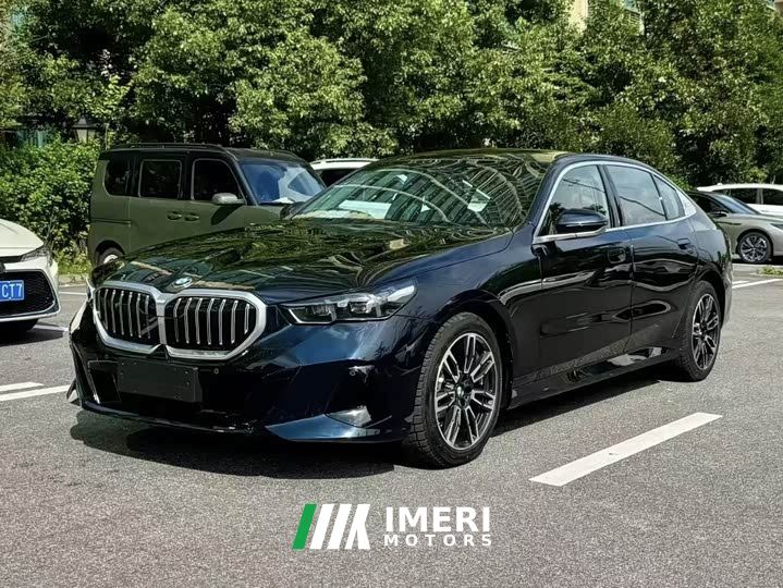 BMW 5 Series Facelift 525Li M Sport Package - car from China