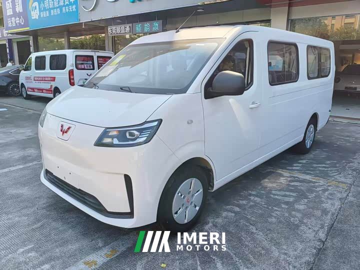 Wuling Yangguang L 420km Coach Comfort Edition - car from China