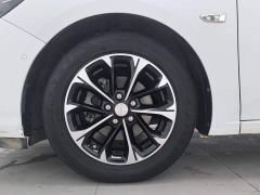 Chevrolet Cruze 1.3T Mild Hybrid Automatic Premium Edition - фото 17