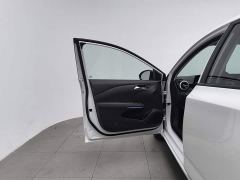 Chevrolet Cruze 1.3T Mild Hybrid Automatic Premium Edition - фото 8
