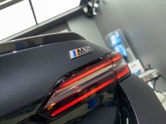 BMW M5 New Energy M5 - фото 15