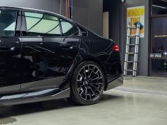 BMW M5 New Energy M5 - фото 16