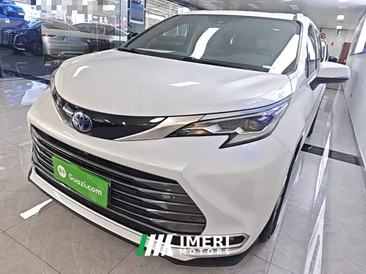 Toyota Sienna 2.5L Hybrid Premium Edition