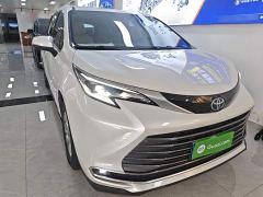 Toyota Sienna 2.5L Hybrid Premium Edition - photo 3