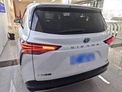 Toyota Sienna 2.5L Hybrid Premium Edition - photo 5