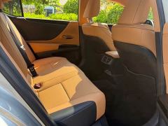 Lexus ES 200 Excellence Edition - ფოტო 11