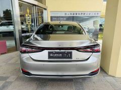 Lexus ES 200 Premium Edition - ფოტო 2