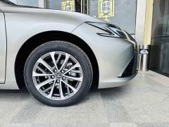 Lexus ES 200 Premium Edition - ფოტო 6