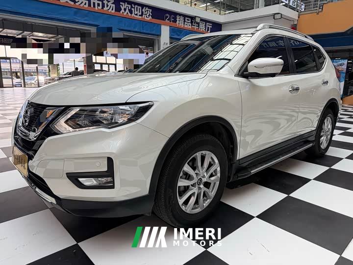 Nissan Qashqai 2.0L FWD Smart Connect Comfort Edition - автомобиль из Китая