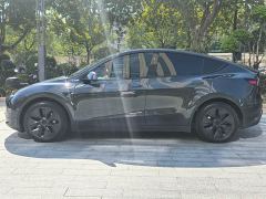 Tesla Model Y Rear-Wheel Drive - ფოტო 4