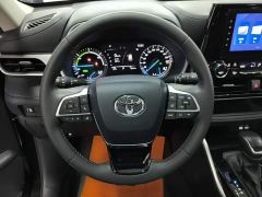 Toyota Highlander 2.5L Intelligent Hybrid AWD Luxury 7-Seater - фото 10