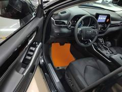 Toyota Highlander 2.5L Intelligent Hybrid AWD Luxury 7-Seater - фото 15