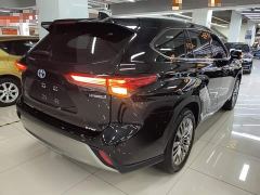 Toyota Highlander 2.5L Intelligent Hybrid AWD Luxury 7-Seater - фото 6