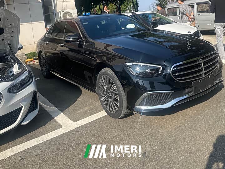 Mercedes-Benz E-Class E 300 L Sport Fashion Edition - автомобиль из Китая