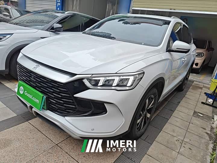BYD Song Pro New Energy DM-i 71KM Glory Edition Pilot - автомобиль из Китая