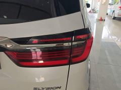 Honda Odyssey 2.0L e:HEV Luxury - фото 7