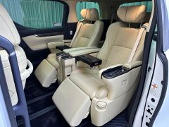 Toyota Vellfire Crown Hybrid 2.5L HV Luxury Edition - фото 10