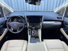 Toyota Vellfire Crown Hybrid 2.5L HV Luxury Edition - фото 12