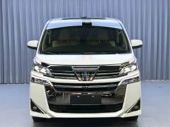 Toyota Vellfire Crown Hybrid 2.5L HV Luxury Edition - фото 2
