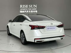 Nissan Teana 2.0L XL-Upr Comfort Edition - photo 10