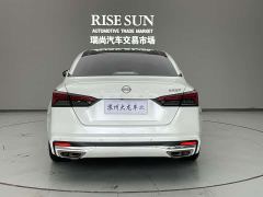 Nissan Teana 2.0L XL-Upr Comfort Edition - photo 9