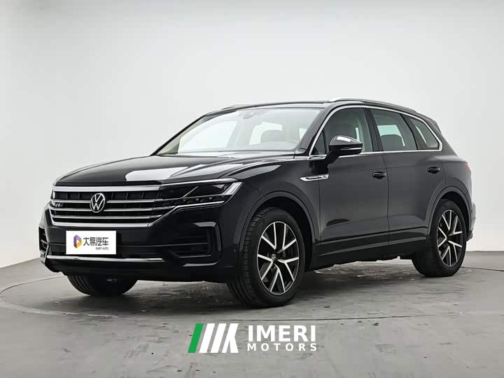 Volkswagen Touareg 3.0TSI Sharp Enjoyment Edition Jet Black Sport Package - car from China