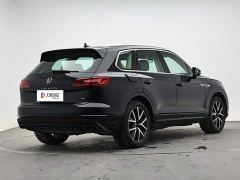 Volkswagen Touareg 3.0TSI Sharp Enjoyment Edition Jet Black Sport Package - photo 3