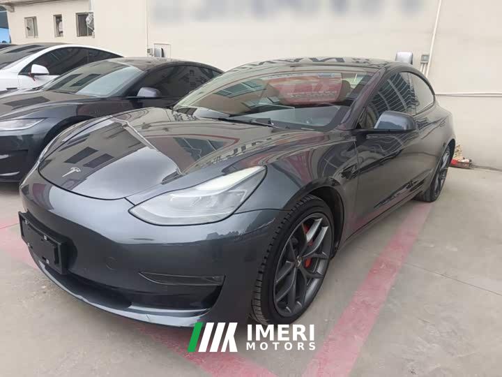 Tesla Model 3 Performance All-Wheel Drive - автомобиль из Китая