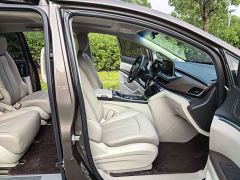 Buick GL8 Land Business Class Smart Edition - ფოტო 10