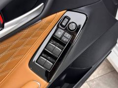 Toyota Camry Hybrid 2.5L XLE Premium - фото 15
