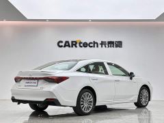 Toyota Camry Hybrid 2.5L XLE Premium - фото 5