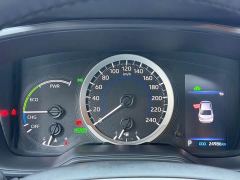 Toyota Corolla Hybrid 1.8H E-CVT Luxury - ფოტო 10