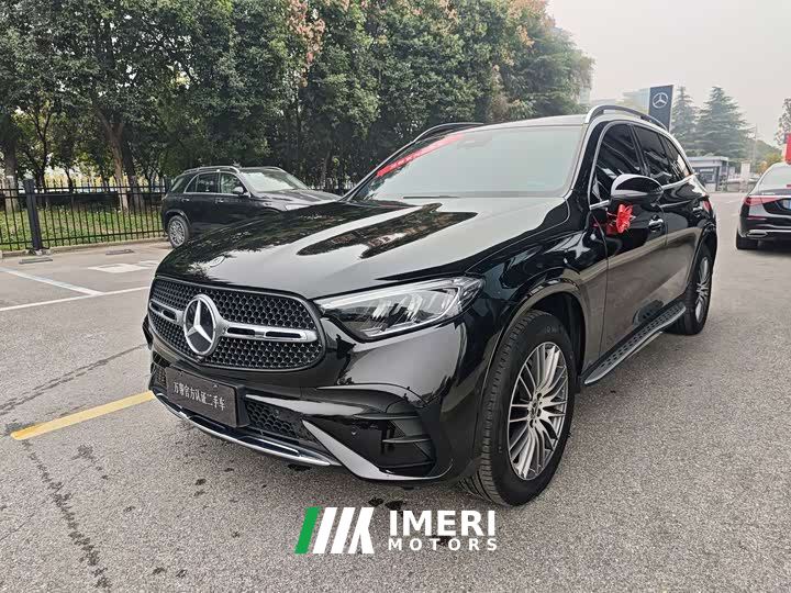 Mercedes-Benz GLC 300 L 4MATIC Dynamic 5-Seater