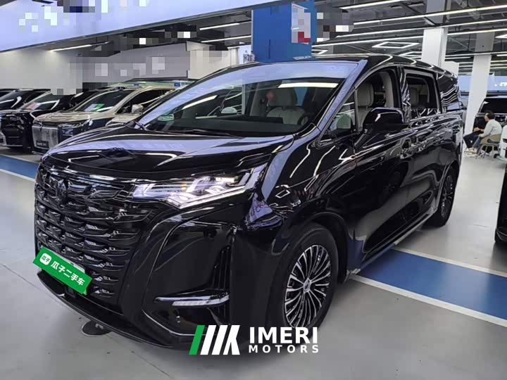 Denza D9 DM-i 980 AWD Luxury